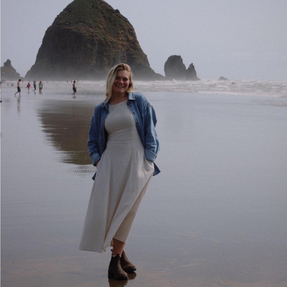 Meet your Posher, Emily.